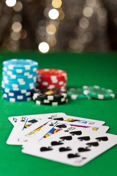 Live roulette wheel and dealer at miya4d studio